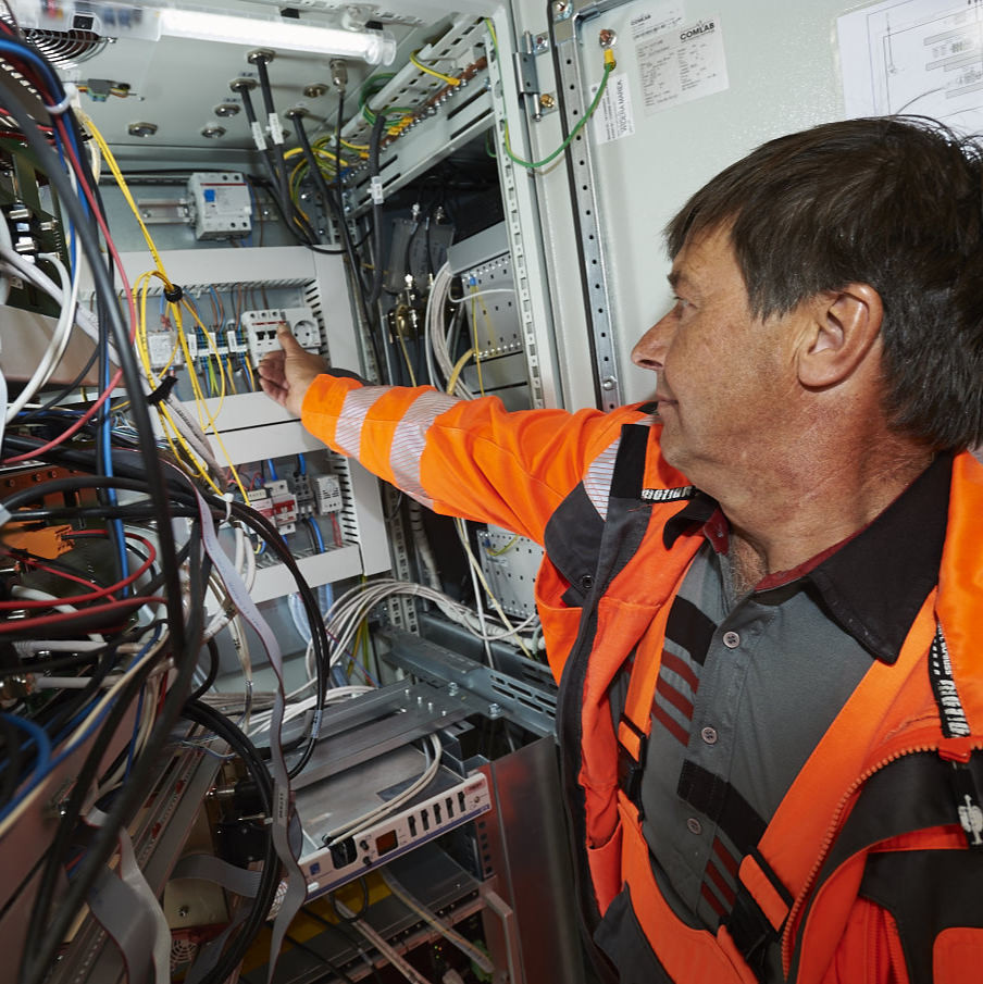 Bahn Elektrotechnische Anlagen